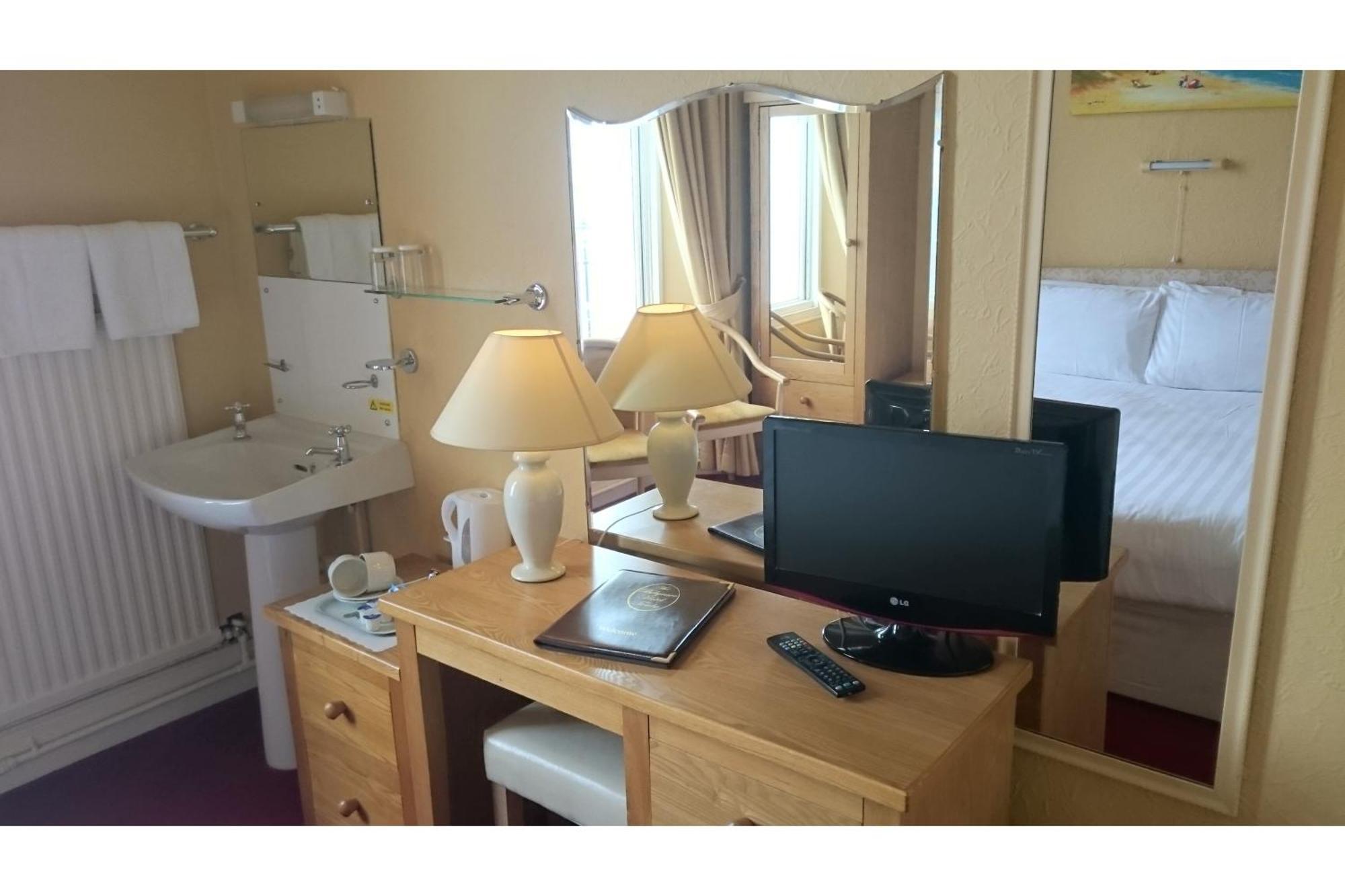 The Belgrave Hotel Тенби Экстерьер фото
